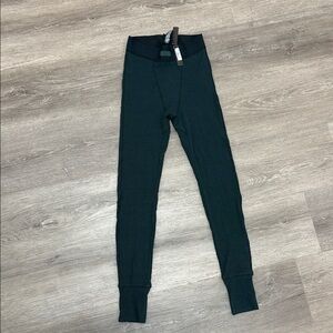 SKIMS cypress color  Leggings